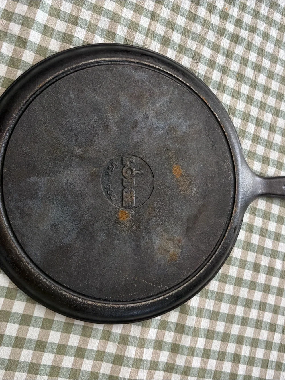 Seasoned Black Cast Iron Skillet with Long Handle